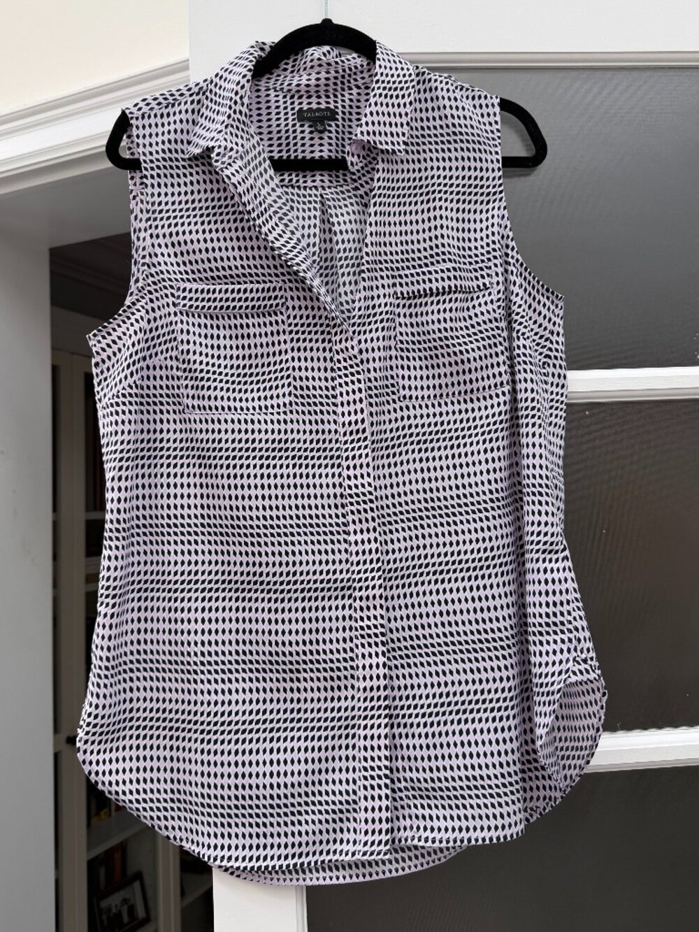 Women's Talbots Sleeveless Buttondown Top